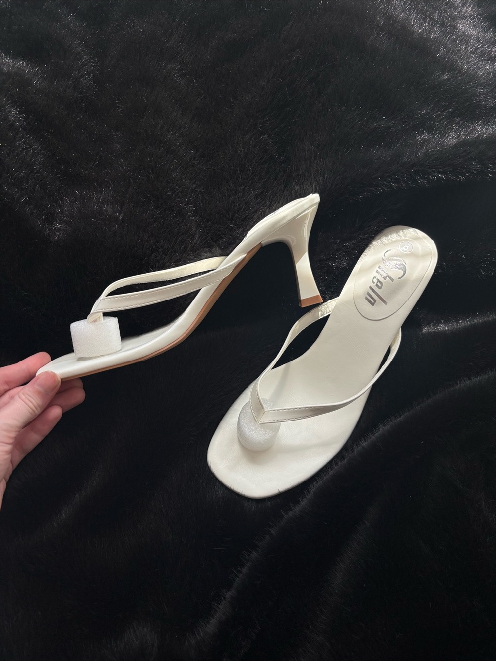 White Kitten Heel Sandals 🤍 Size 8 - Picture 4 of 10